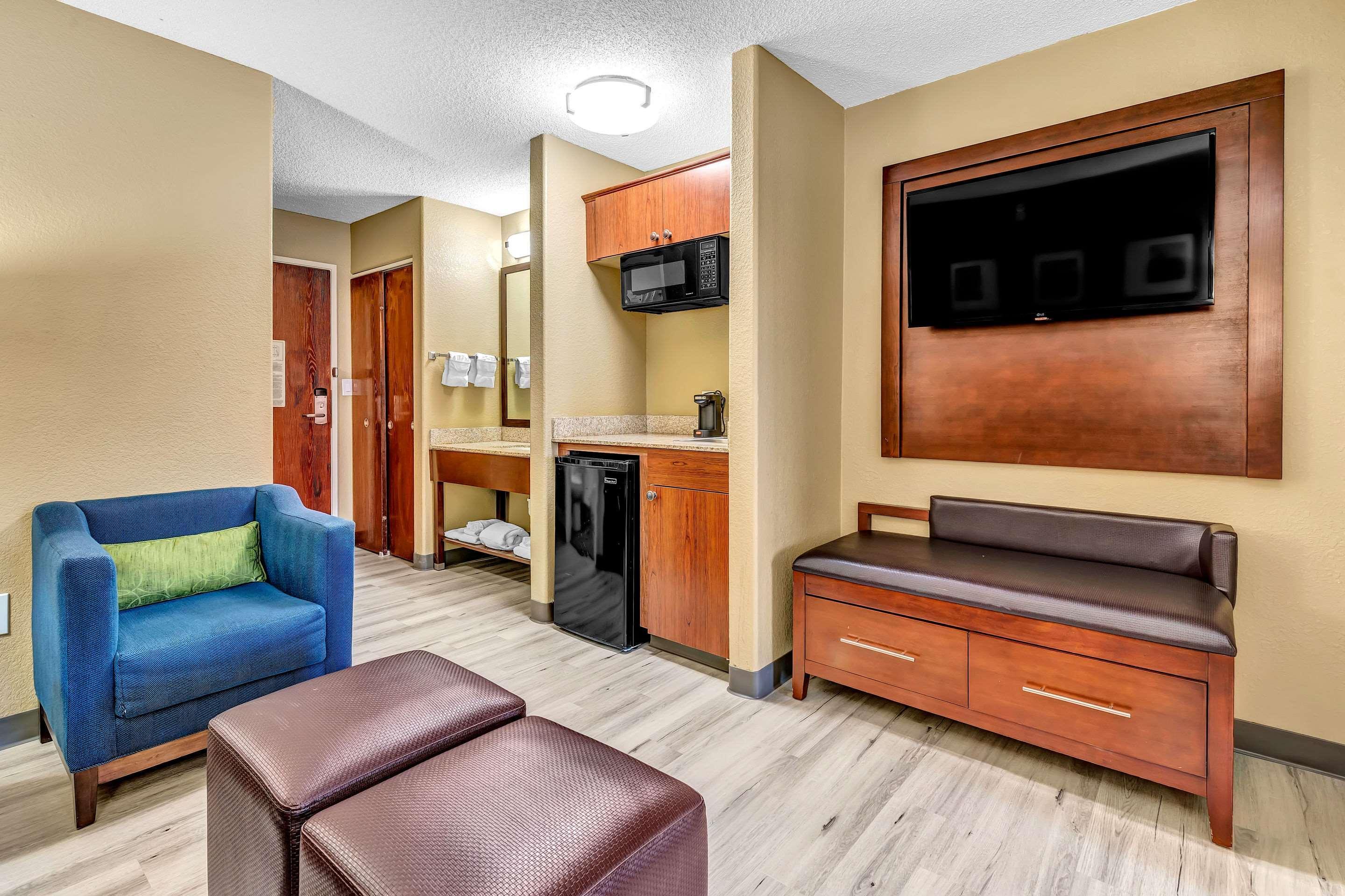 Comfort - Denver 2* Lakewood