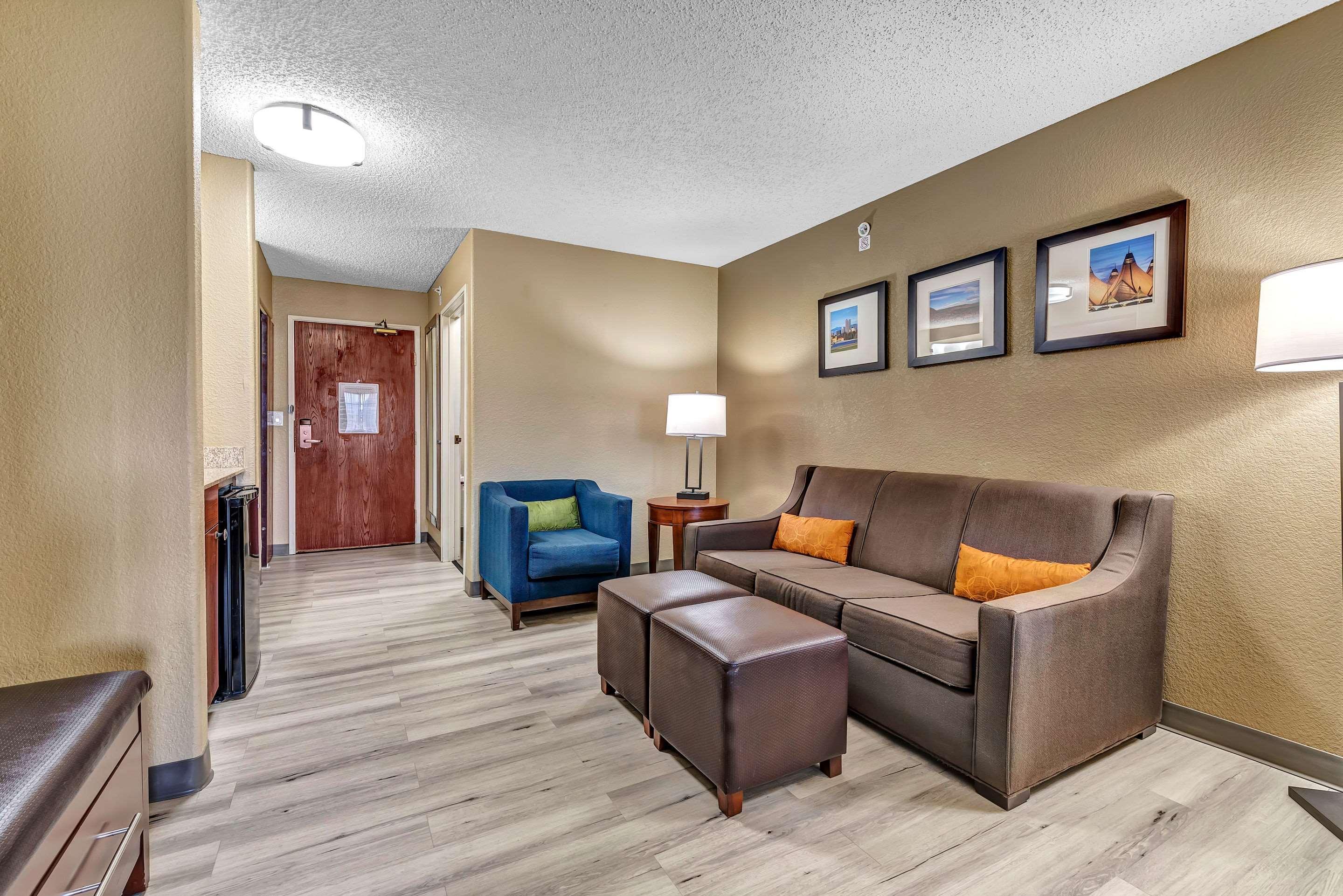 Comfort - Denver 2* Lakewood