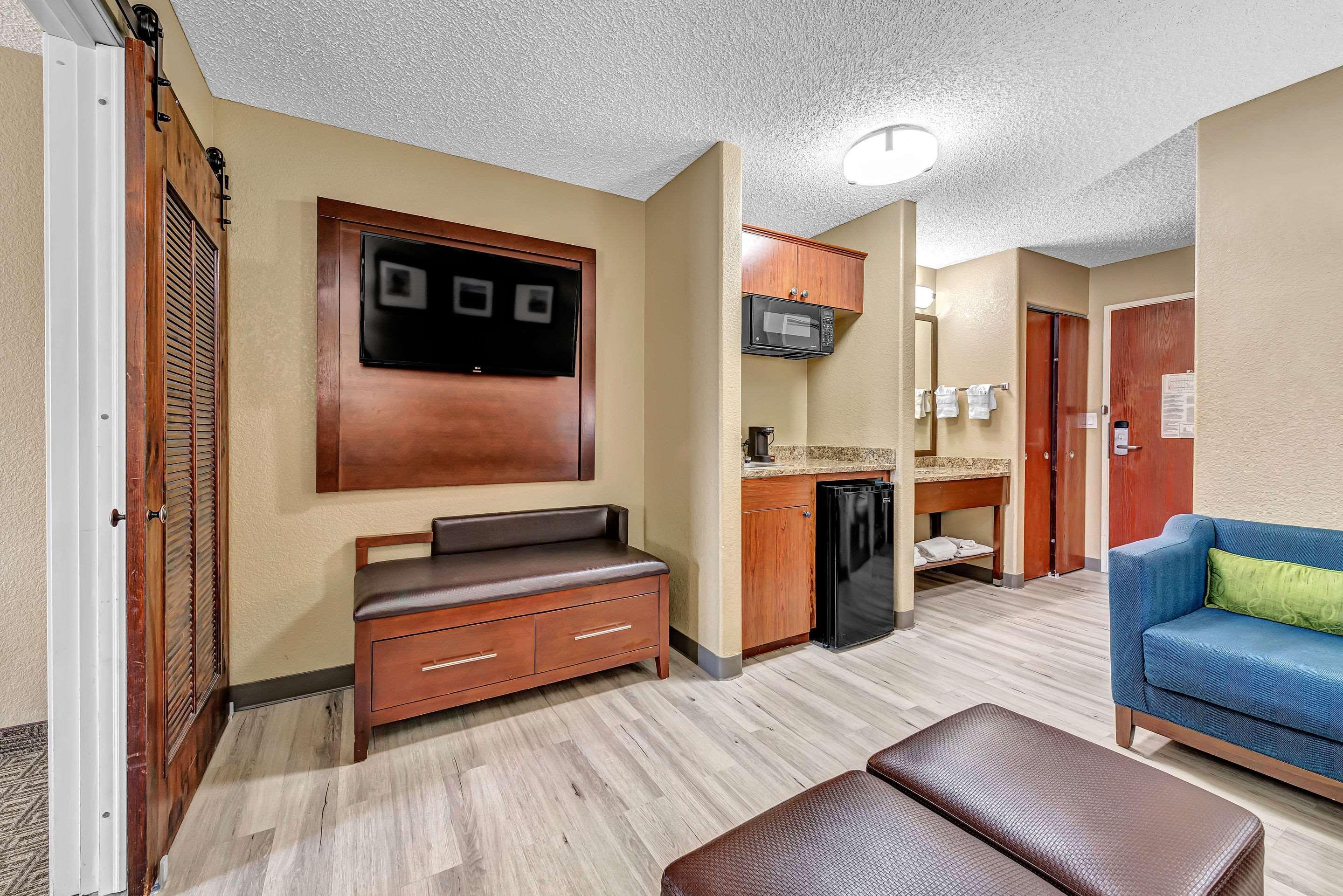 Comfort - Denver Lakewood