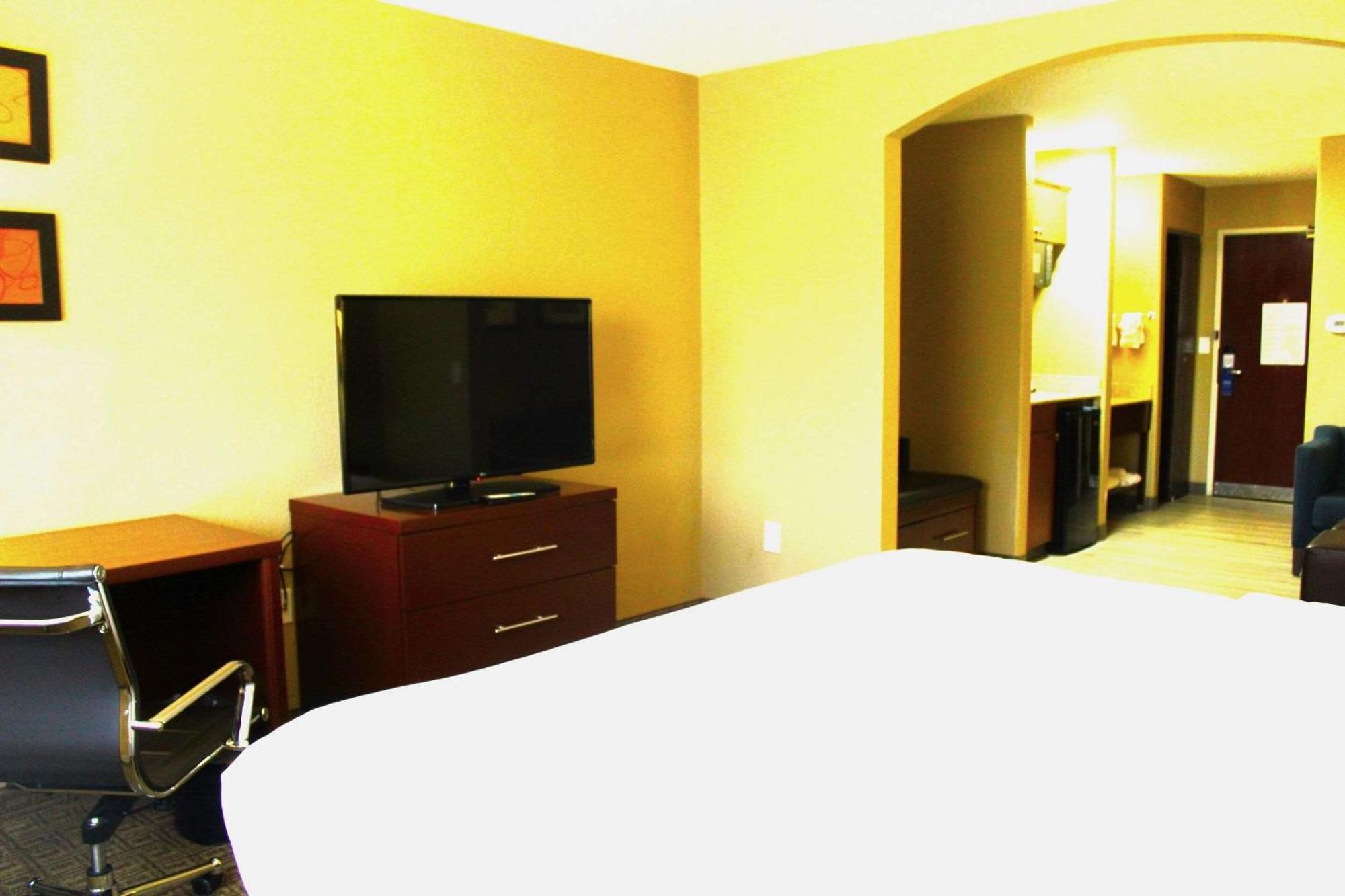 Comfort - Denver Lakewood