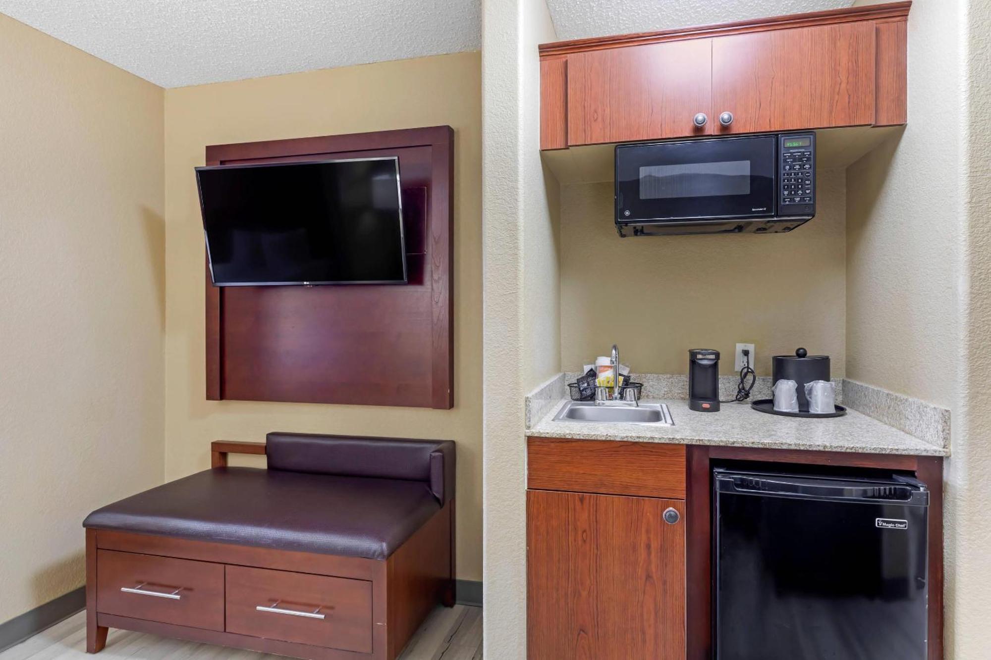 Comfort - Denver Lakewood